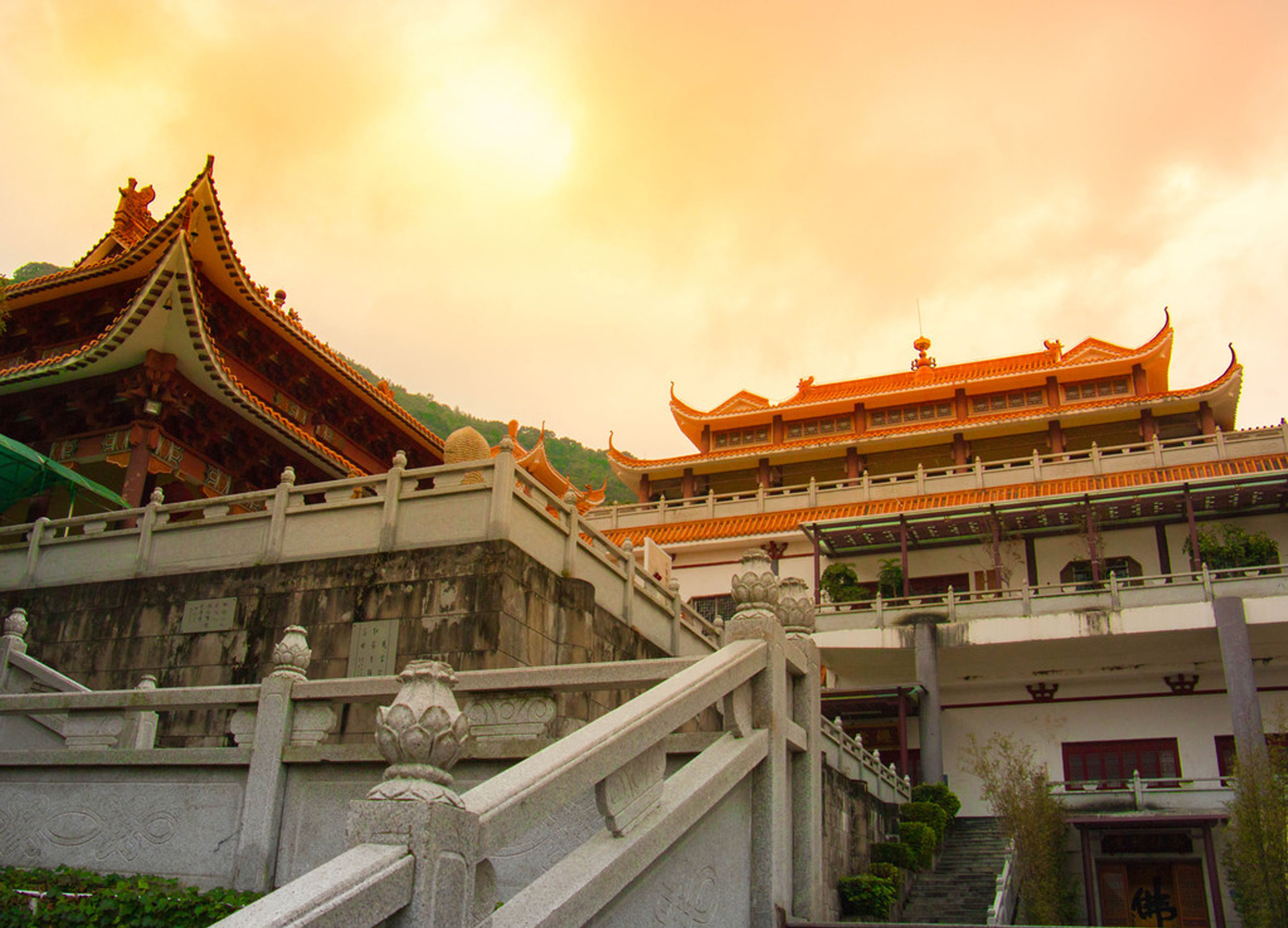 深圳弘法寺位始建于1985年7月1日,位于深圳仙湖植物园内,地处深圳市